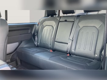 Used Land Rover Defender 2021 for sale - 76580628: Photo