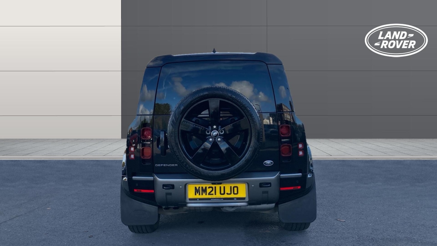 Used Land Rover Defender 2021 for sale - 76580628: Photo 6