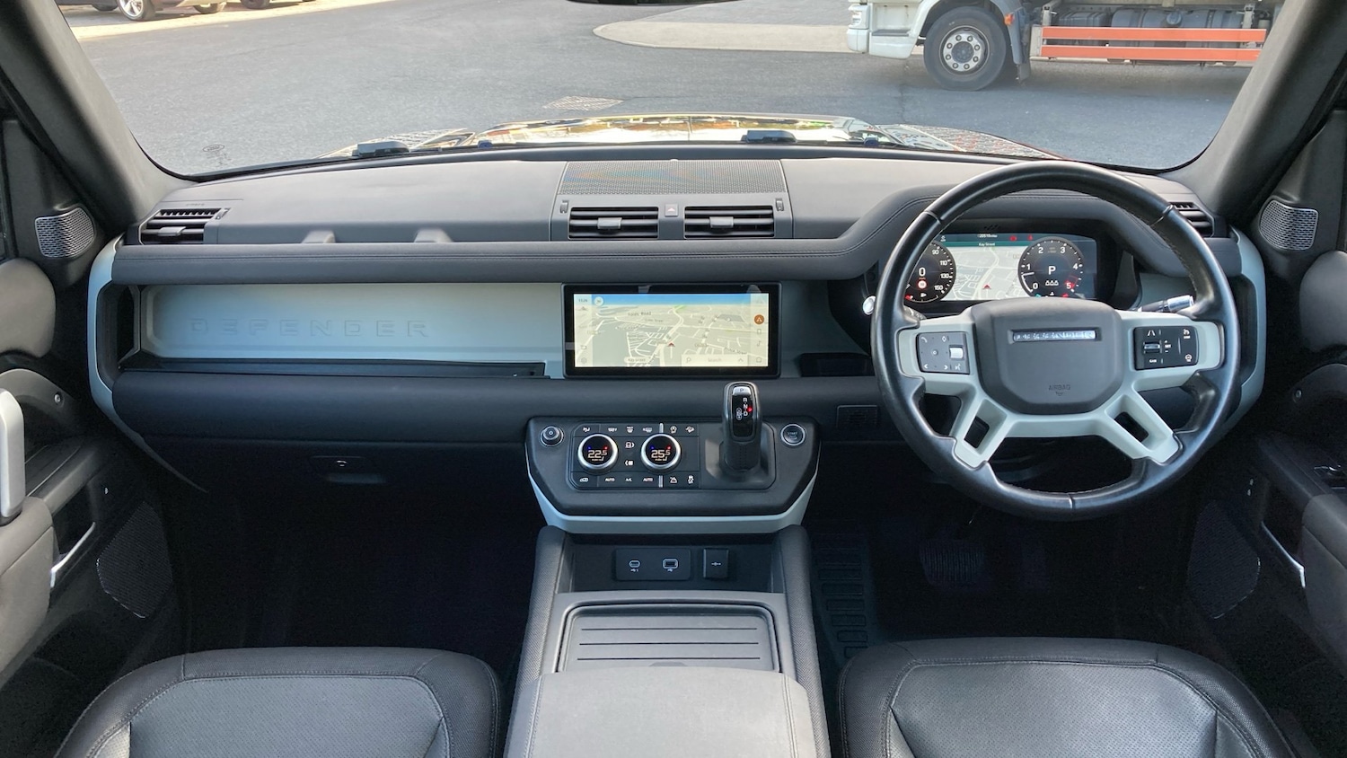 Used Land Rover Defender 2021 for sale - 76580628: Photo 9