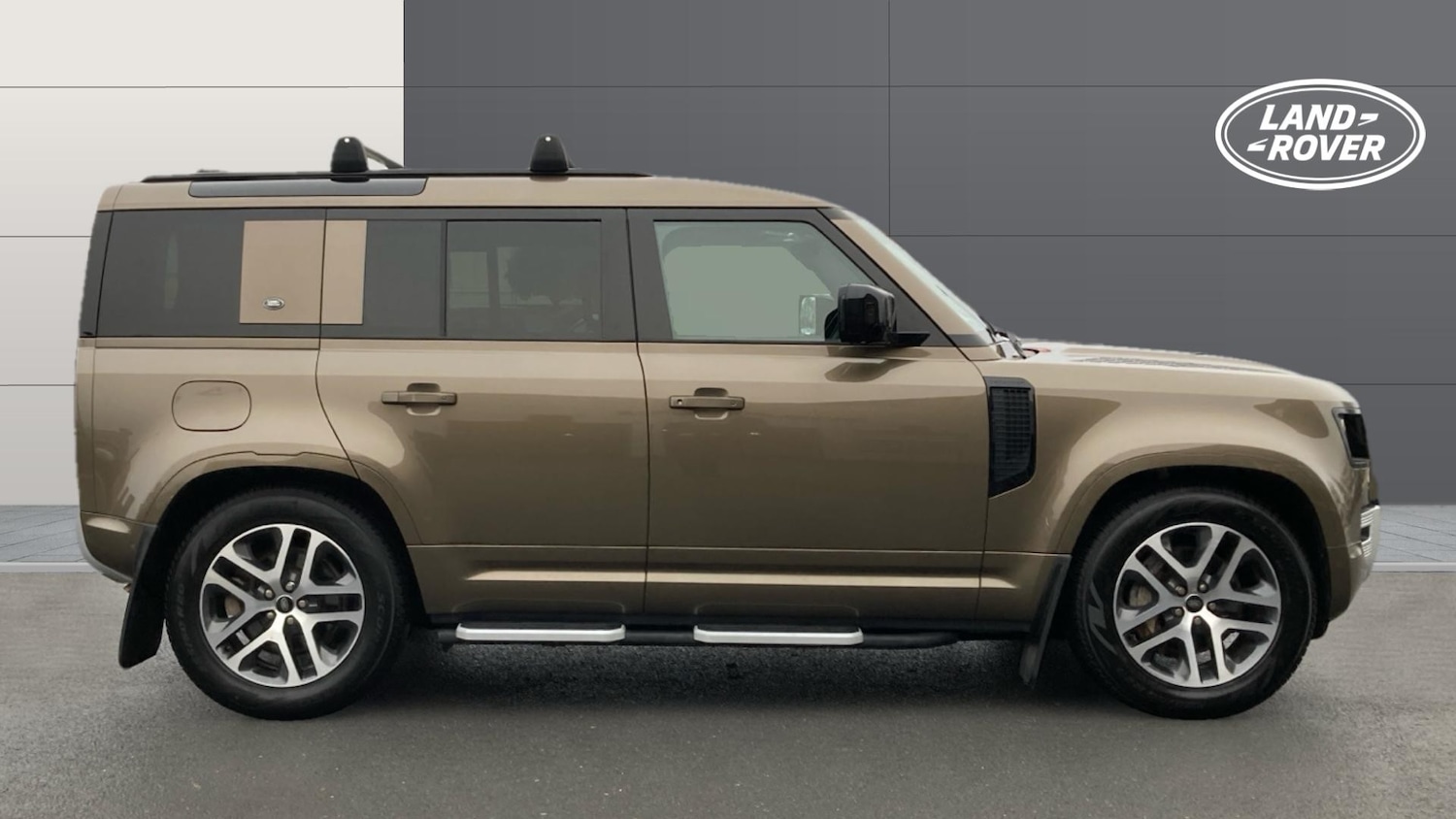 Used Land Rover Defender 2022 for sale - 76782520: Photo 5