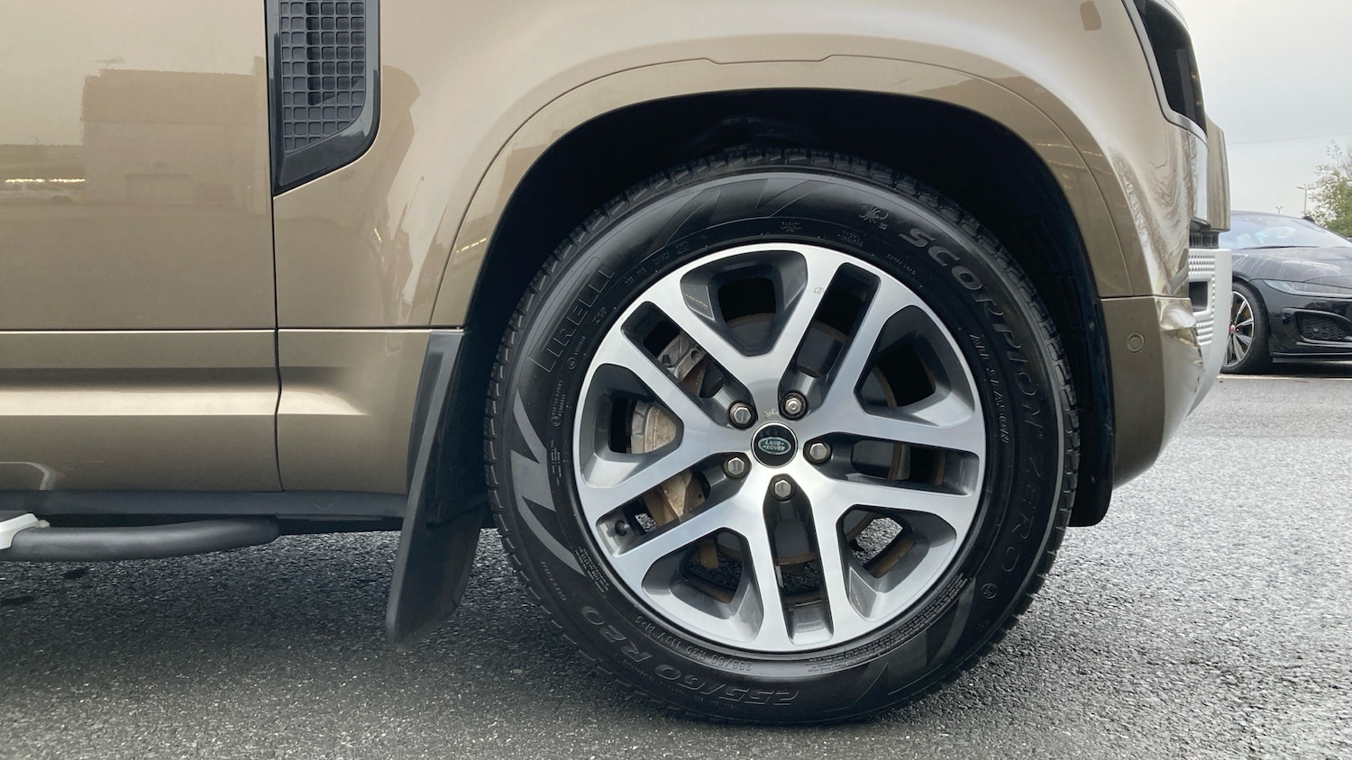 Used Land Rover Defender 2022 for sale - 76782520: Photo 8