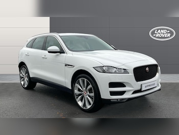 Used Jaguar F-Pace 2017 for sale - 76452635: Photo