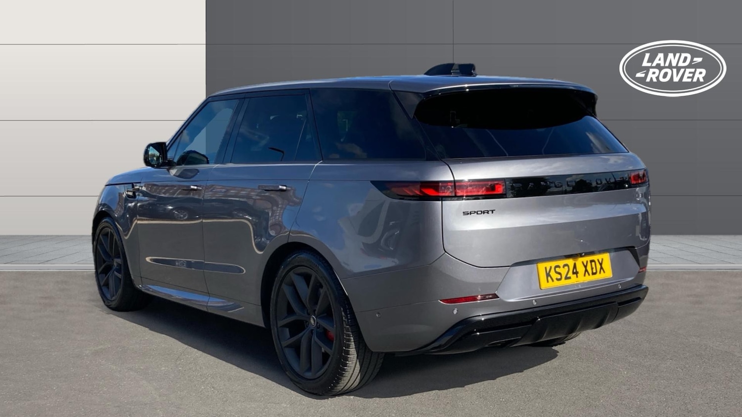 Used Land Rover Range Rover Sport 2024 for sale - 76299746: Photo 2