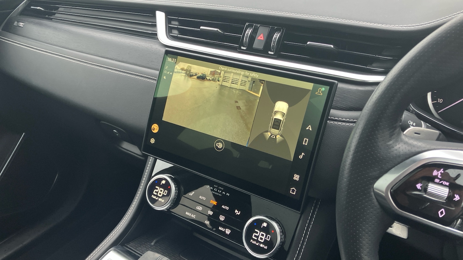 Used Jaguar F-Pace 2022 for sale - 77619722: Photo 12