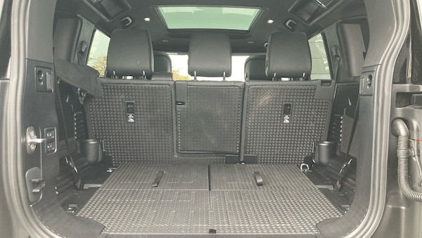 Used Land Rover Defender 2024 for sale - 76222091: Photo 10