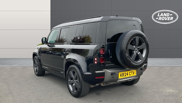 Used Land Rover Defender 2024 for sale - 76222091: Photo 2