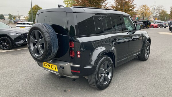 Used Land Rover Defender 2024 for sale - 76222091: Photo 37