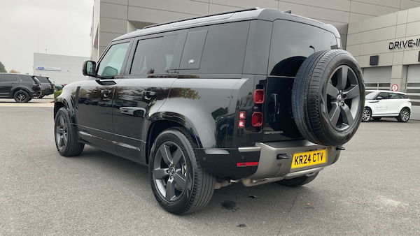 Used Land Rover Defender 2024 for sale - 76222091: Photo 39