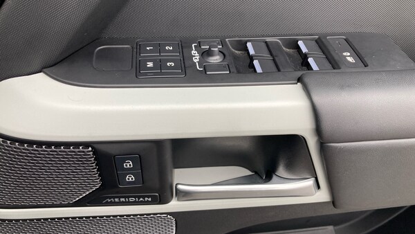 Used Land Rover Defender 2024 for sale - 76222091: Photo 45