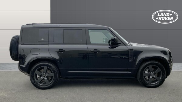 Used Land Rover Defender 2024 for sale - 76222091: Photo 5