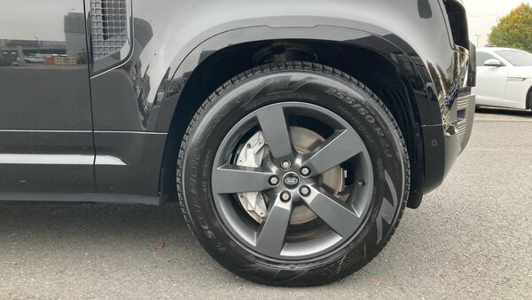 Used Land Rover Defender 2024 for sale - 76222091: Photo 8