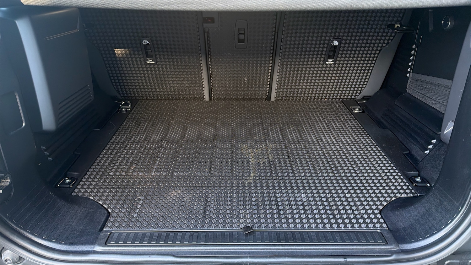 Used Land Rover Defender 2023 for sale - 78028478: Photo 10