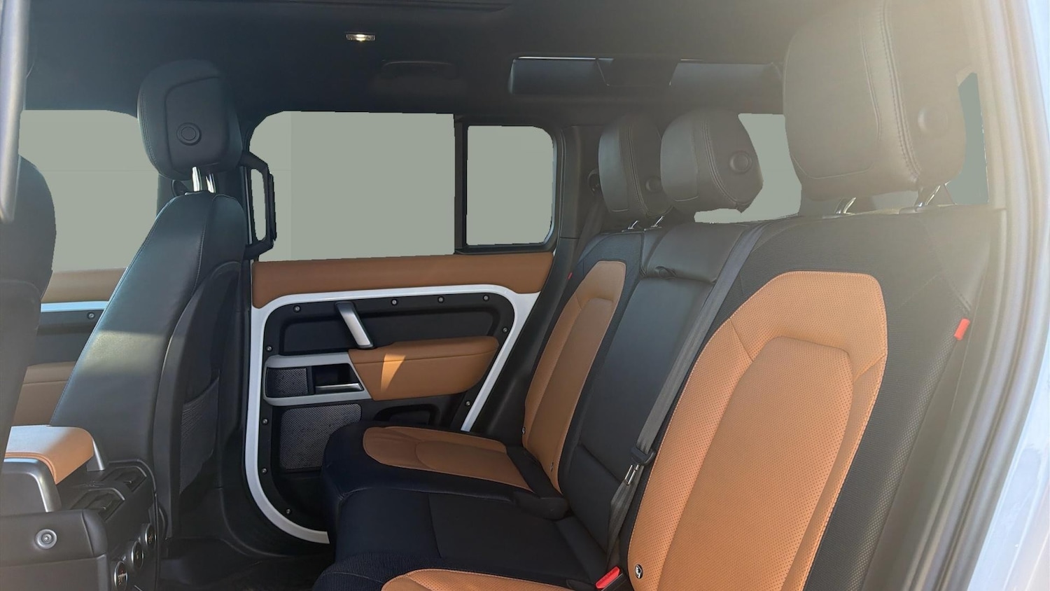 Used Land Rover Defender 2023 for sale - 78028478: Photo 4