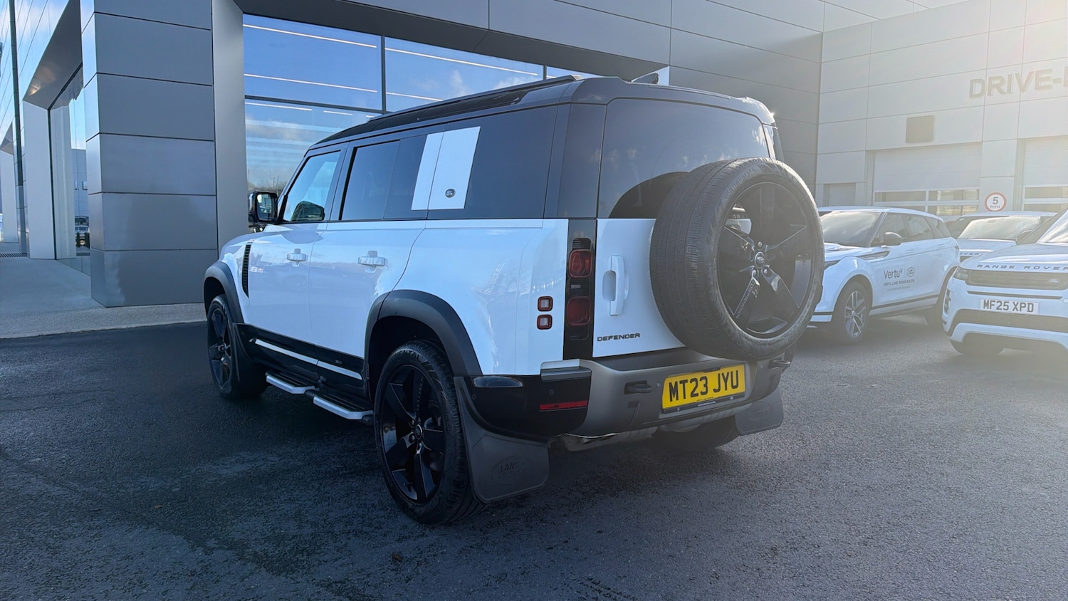 Used Land Rover Defender 2023 for sale - 78028478: Photo 45