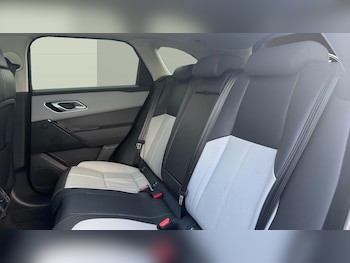 Used Land Rover Range Rover Velar 2024 for sale - 77883767: Photo