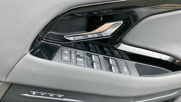 Used Land Rover Range Rover Evoque 2025 for sale - 76302086: Photo 45