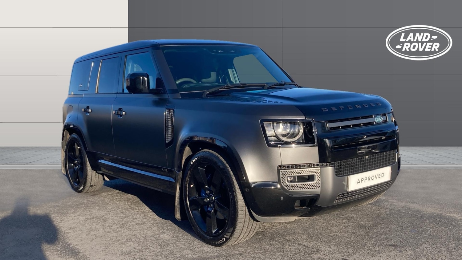 Used Land Rover Defender 2021 for sale - 76653090: Photo 1