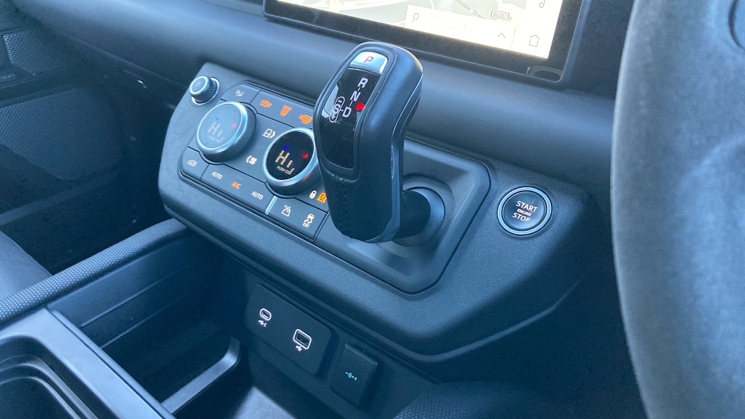 Used Land Rover Defender 2021 for sale - 76653090: Photo 13