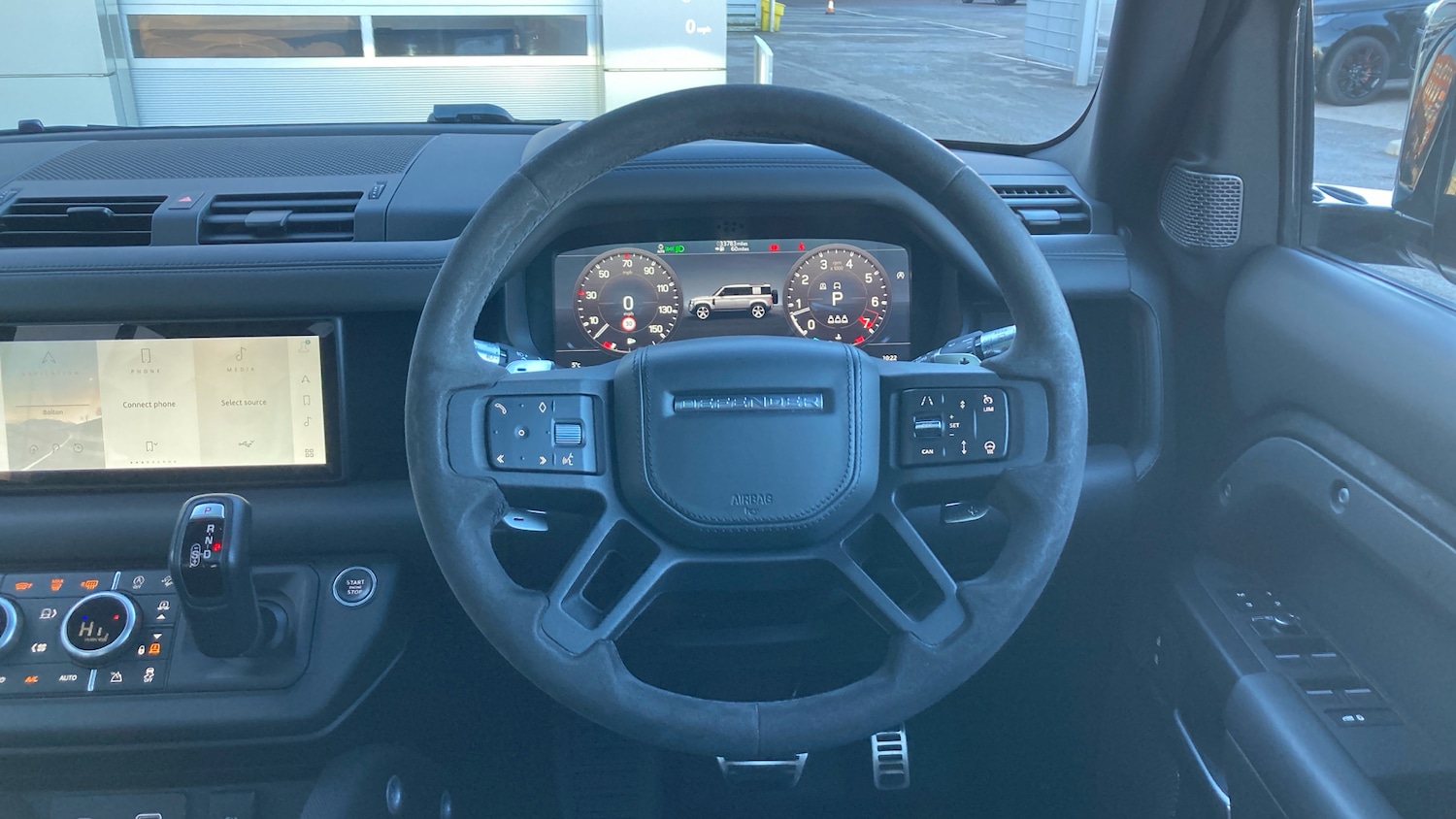 Used Land Rover Defender 2021 for sale - 76653090: Photo 15