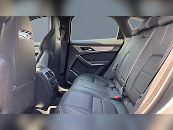 Used Jaguar F-Pace 2022 for sale - 75547794: Photo