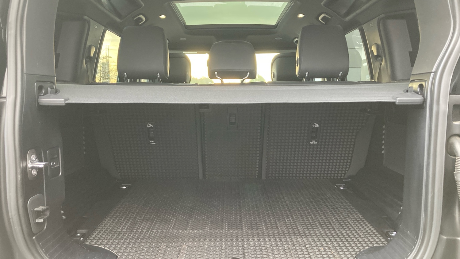 Used Land Rover Defender 2022 for sale - 76796840: Photo 10