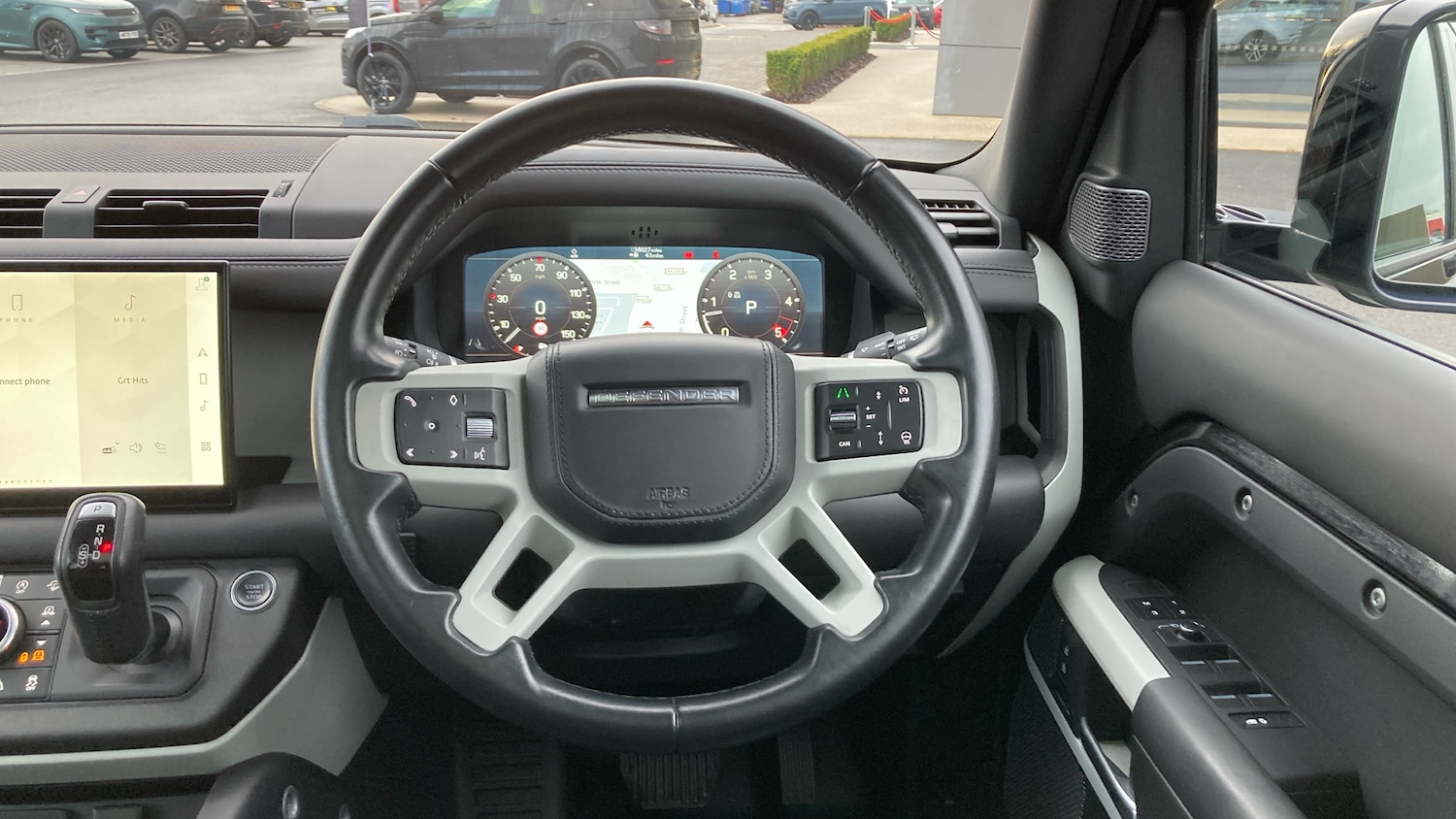 Used Land Rover Defender 2022 for sale - 76796840: Photo 15