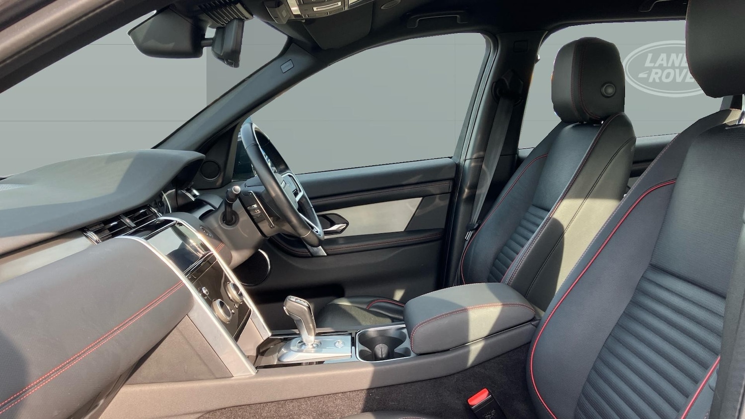 Used Land Rover Discovery Sport 2022 for sale - 78122889: Photo 3