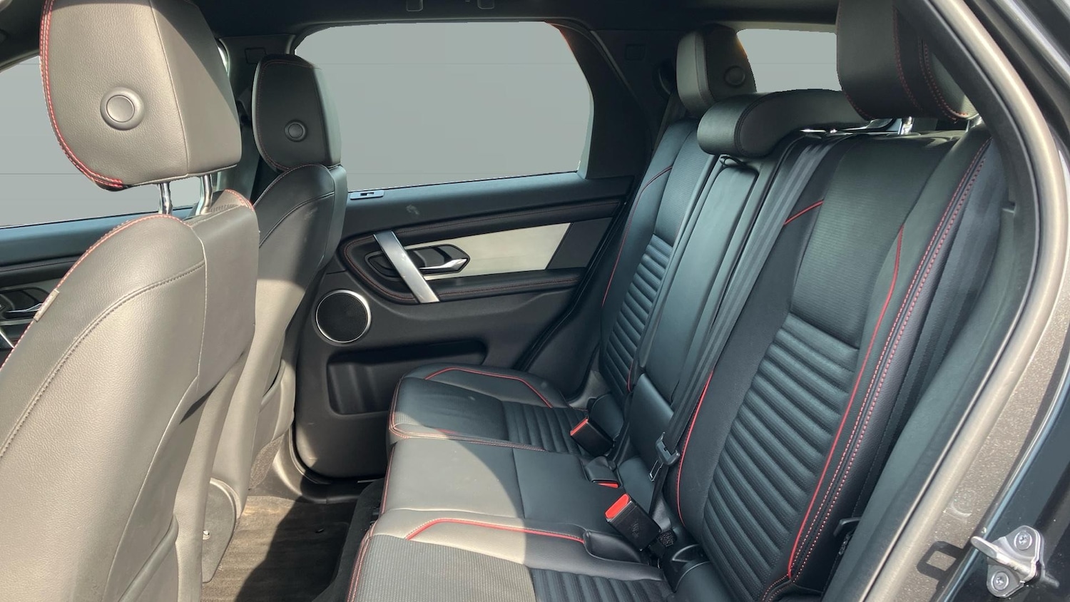 Used Land Rover Discovery Sport 2022 for sale - 78122889: Photo 4