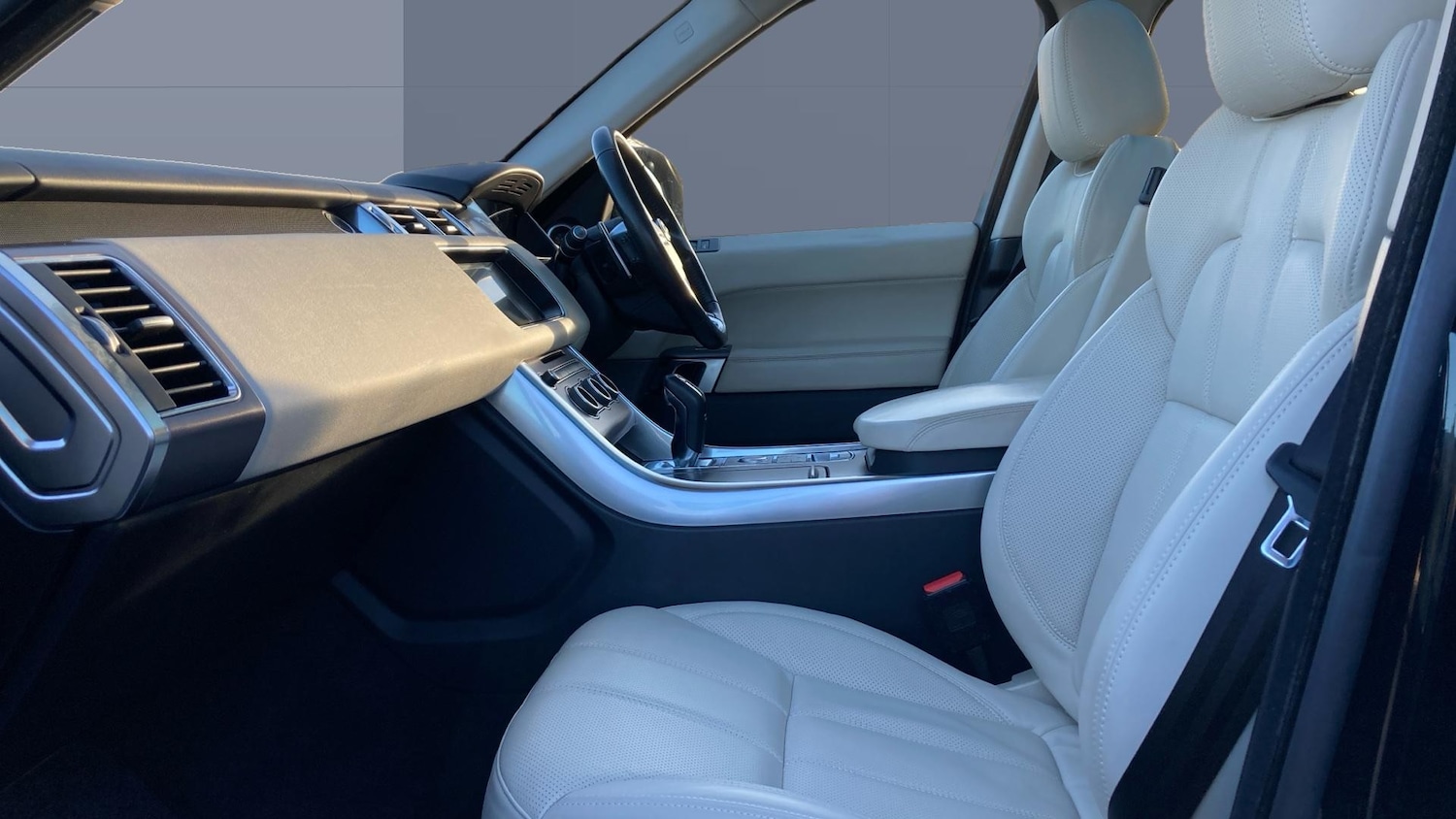 Used Land Rover Range Rover Sport 2017 for sale - 77104004: Photo 3