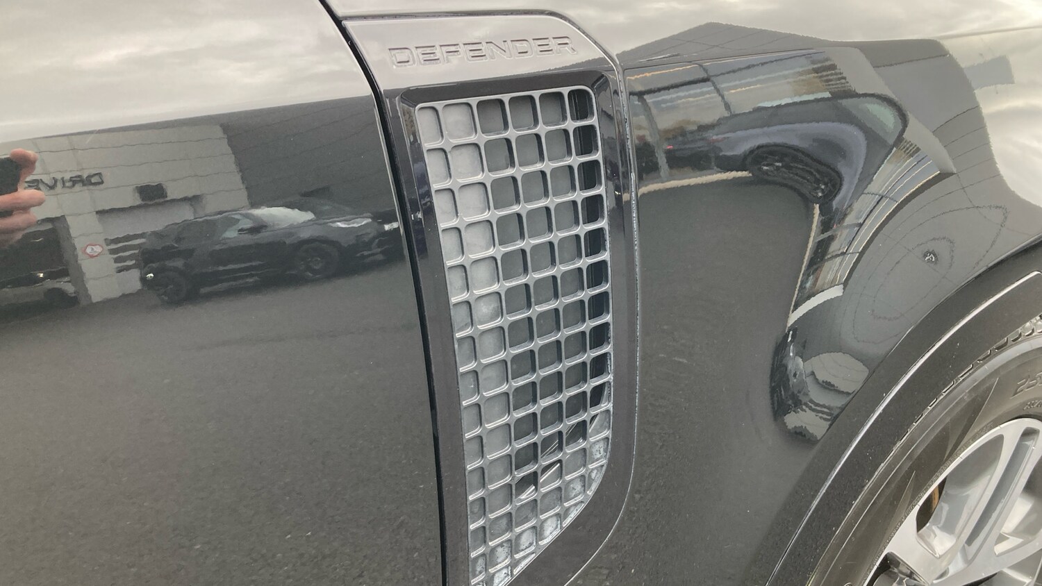 Used Land Rover Defender 2023 for sale - 77893172: Photo 24