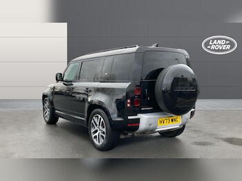 Used Land Rover Defender 2023 for sale - 77893172: Photo