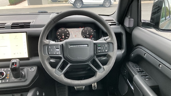 Used Land Rover Defender 2023 for sale - 76007471: Photo 15