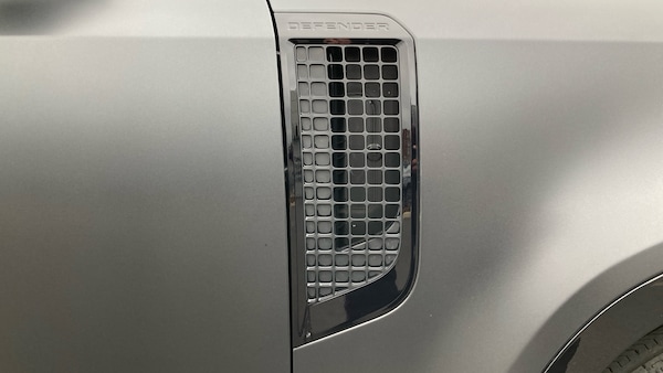 Used Land Rover Defender 2023 for sale - 76007471: Photo 22
