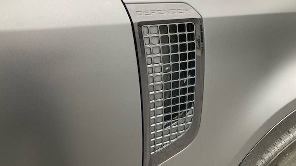 Used Land Rover Defender 2023 for sale - 76007471: Photo 24