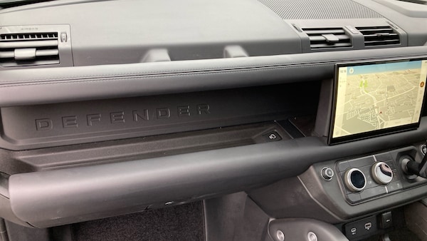 Used Land Rover Defender 2023 for sale - 76007471: Photo 26
