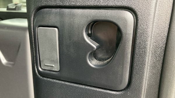 Used Land Rover Defender 2023 for sale - 76007471: Photo 28
