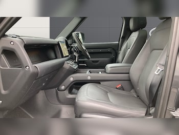 Used Land Rover Defender 2023 for sale - 76007471: Photo 3