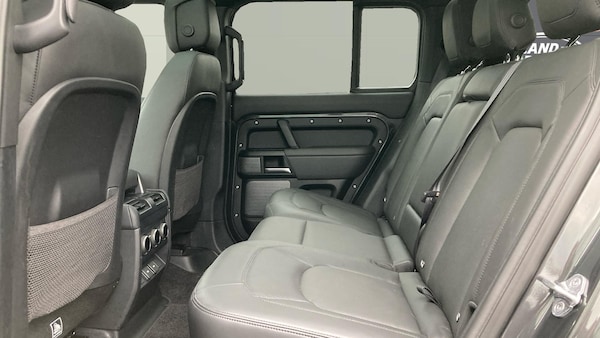 Used Land Rover Defender 2023 for sale - 76007471: Photo 4