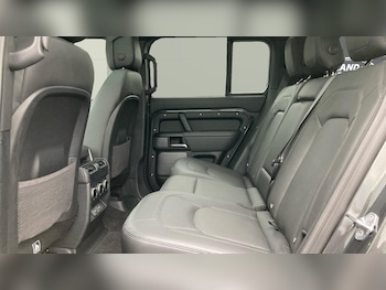 Used Land Rover Defender 2023 for sale - 76007471: Photo 4