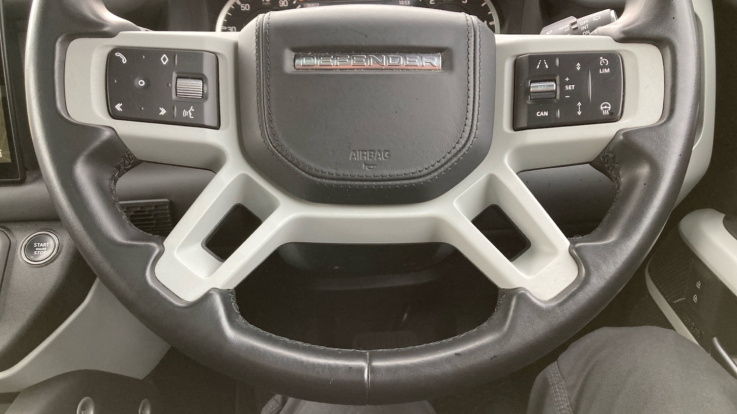 Used Land Rover Defender 2023 for sale - 77128101: Photo 44