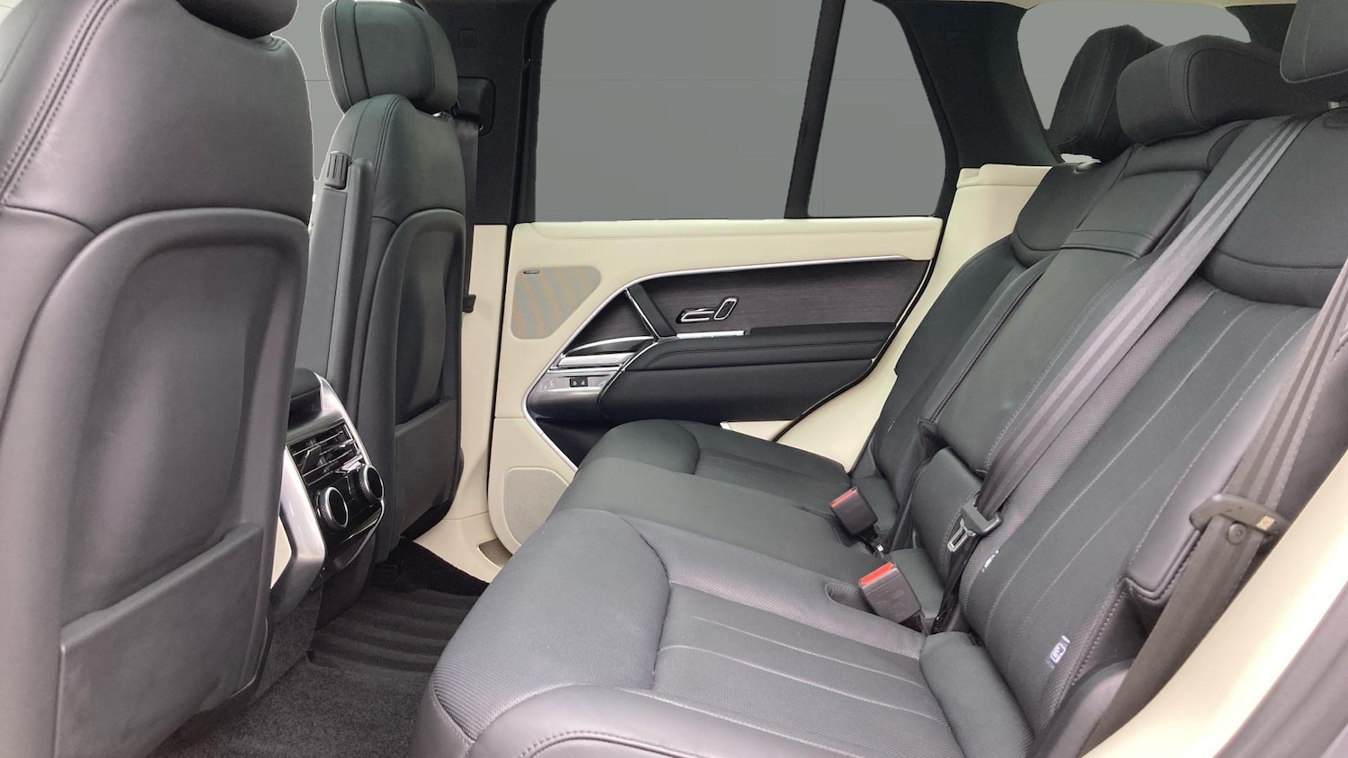 Used Land Rover Range Rover 2023 for sale - 76255211: Photo 4