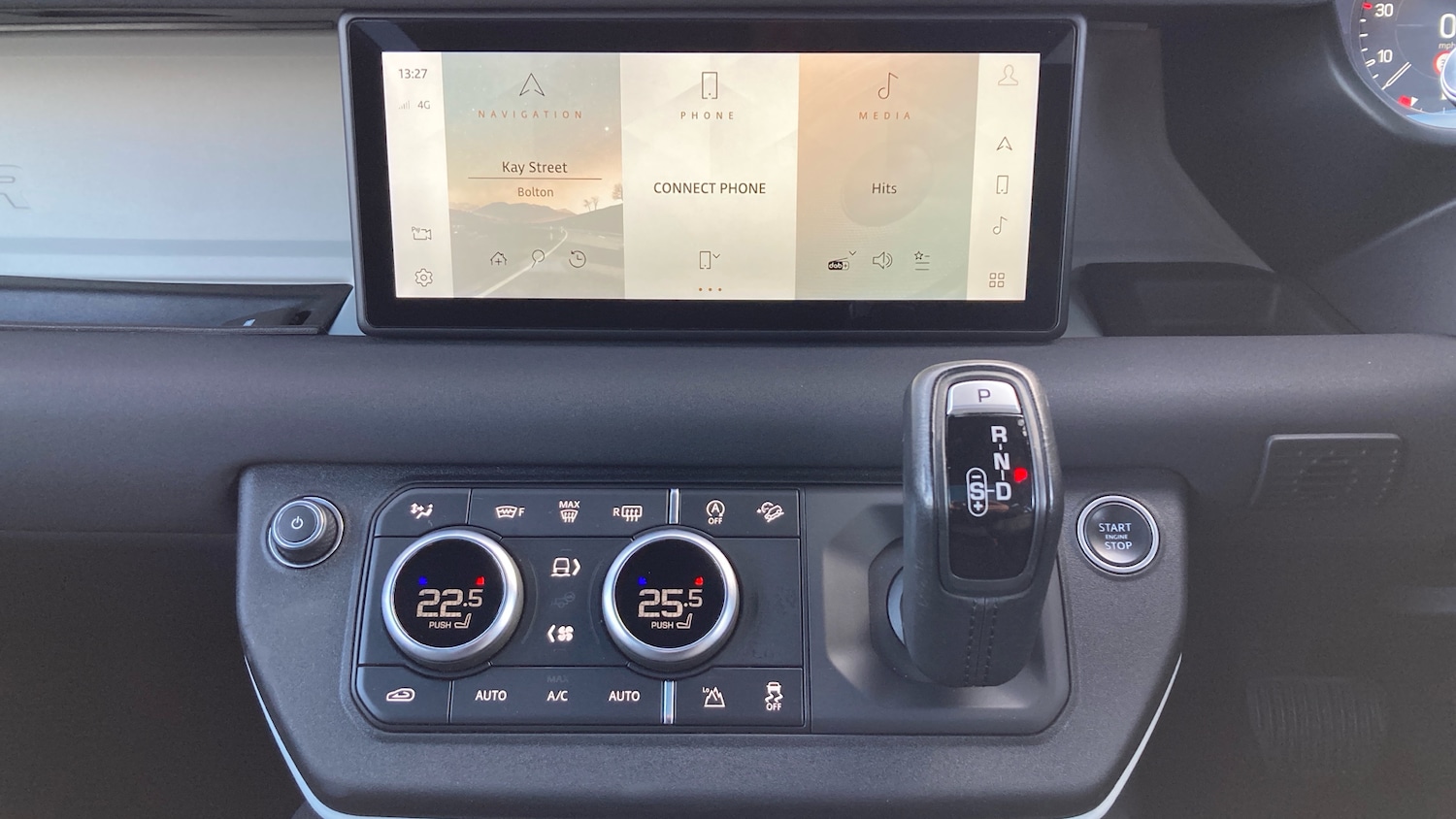 Used Land Rover Defender 2021 for sale - 76393932: Photo 14