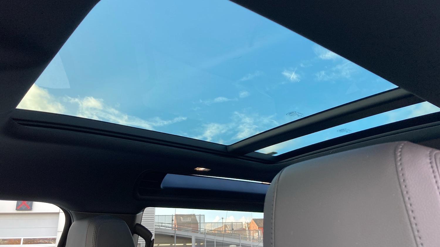 Used Land Rover Defender 2021 for sale - 76393932: Photo 21