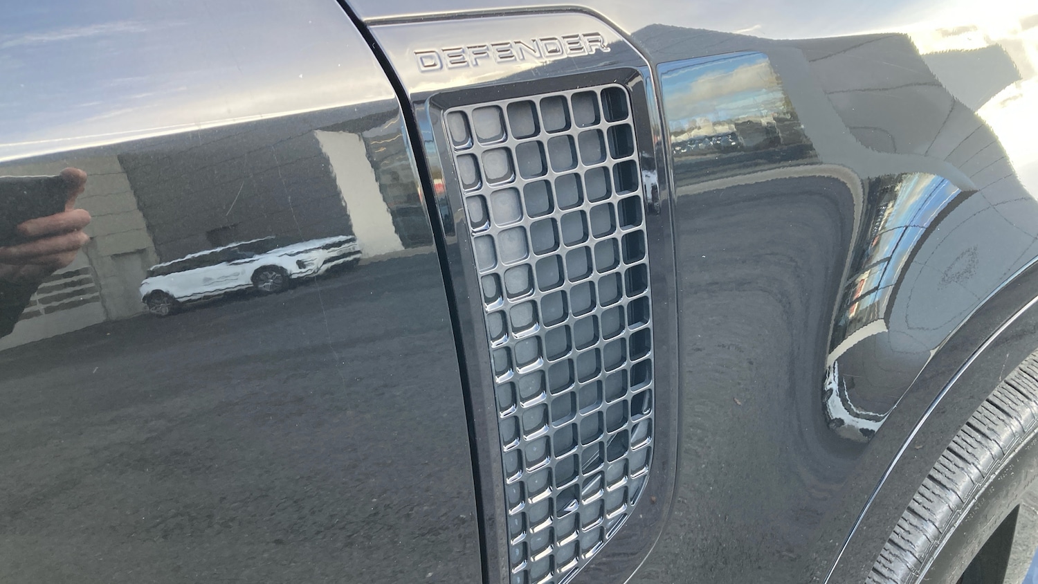 Used Land Rover Defender 2021 for sale - 76393932: Photo 24