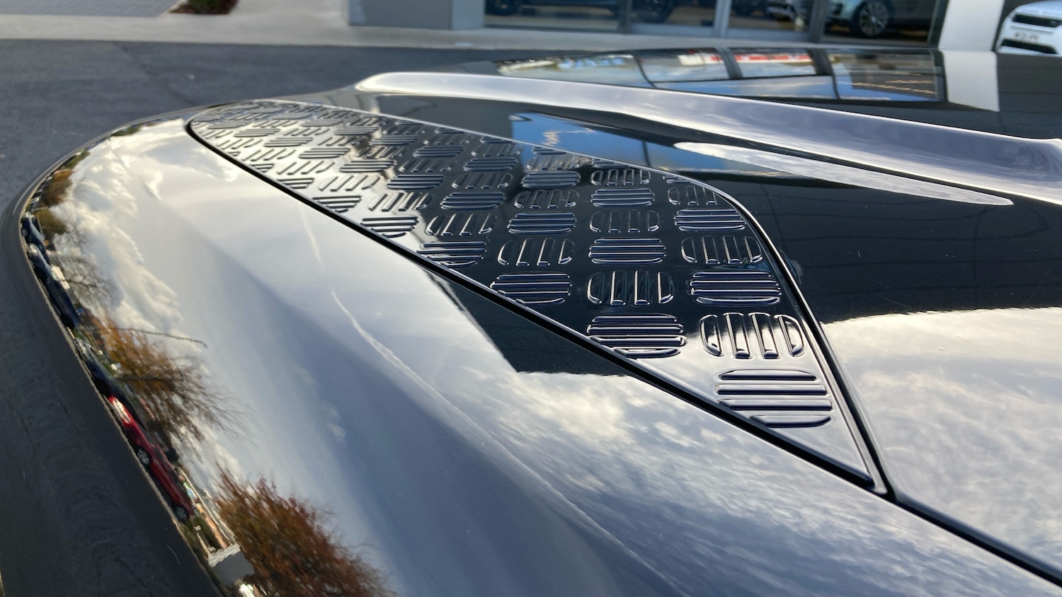 Used Land Rover Defender 2021 for sale - 76393932: Photo 25