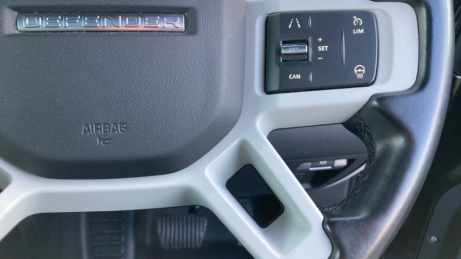 Used Land Rover Defender 2021 for sale - 76393932: Photo 44