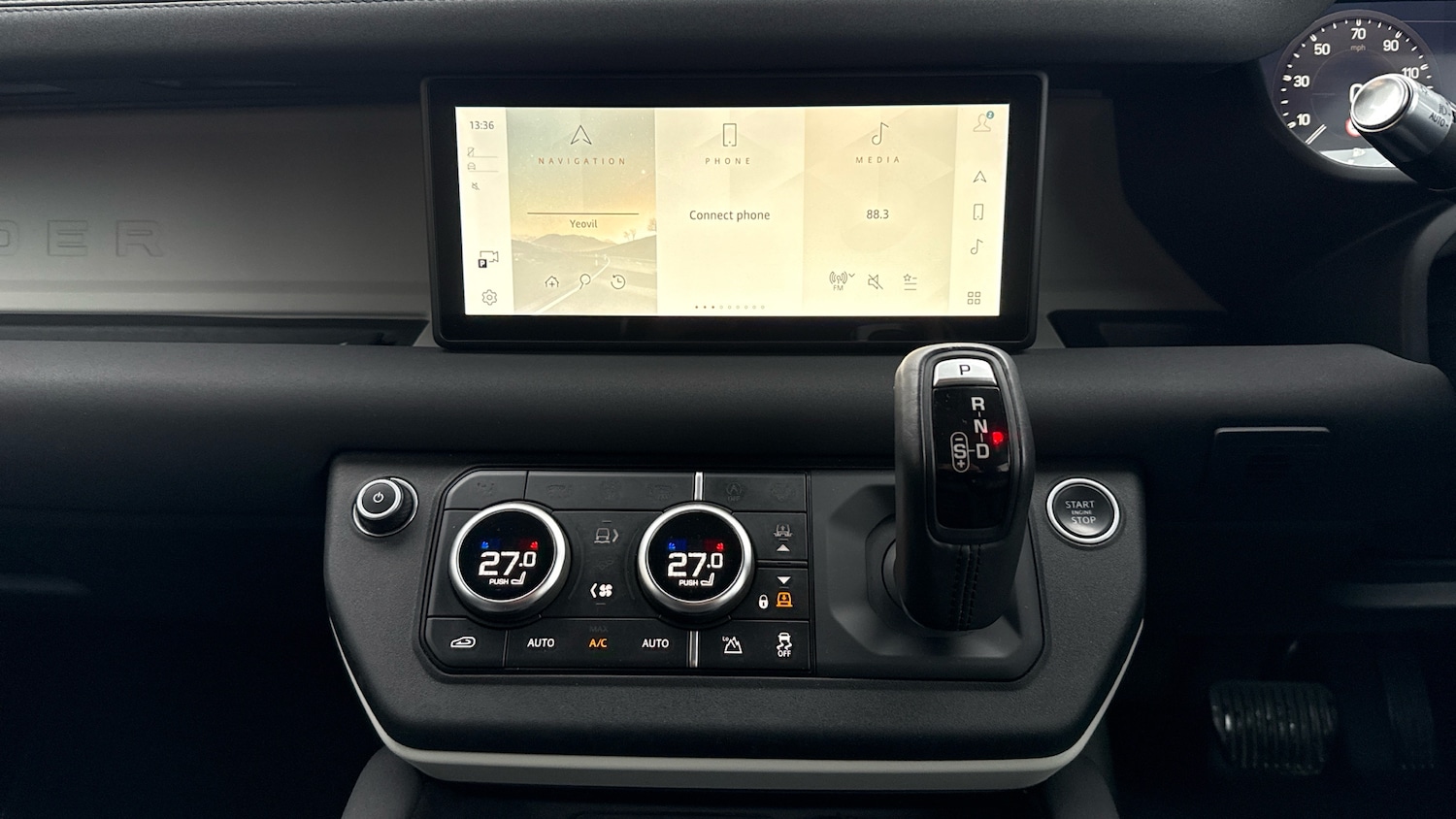 Used Land Rover Defender 2020 for sale - 77733048: Photo 14