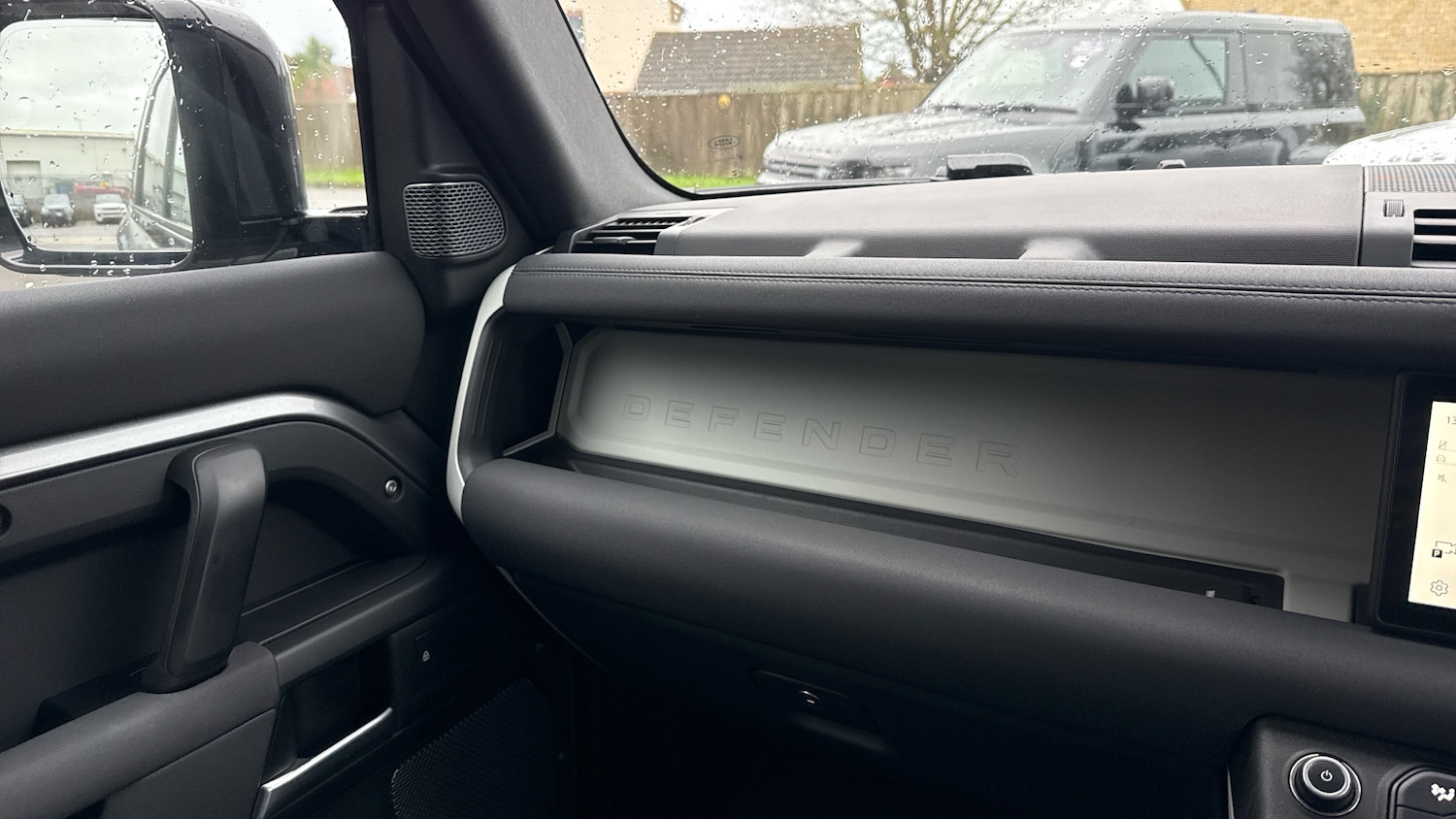 Used Land Rover Defender 2020 for sale - 77733048: Photo 26