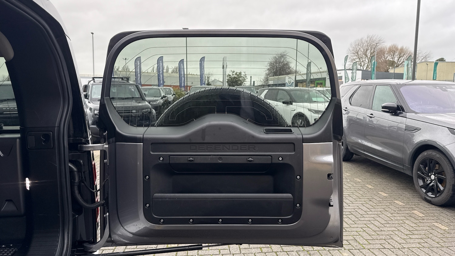 Used Land Rover Defender 2020 for sale - 77733048: Photo 27