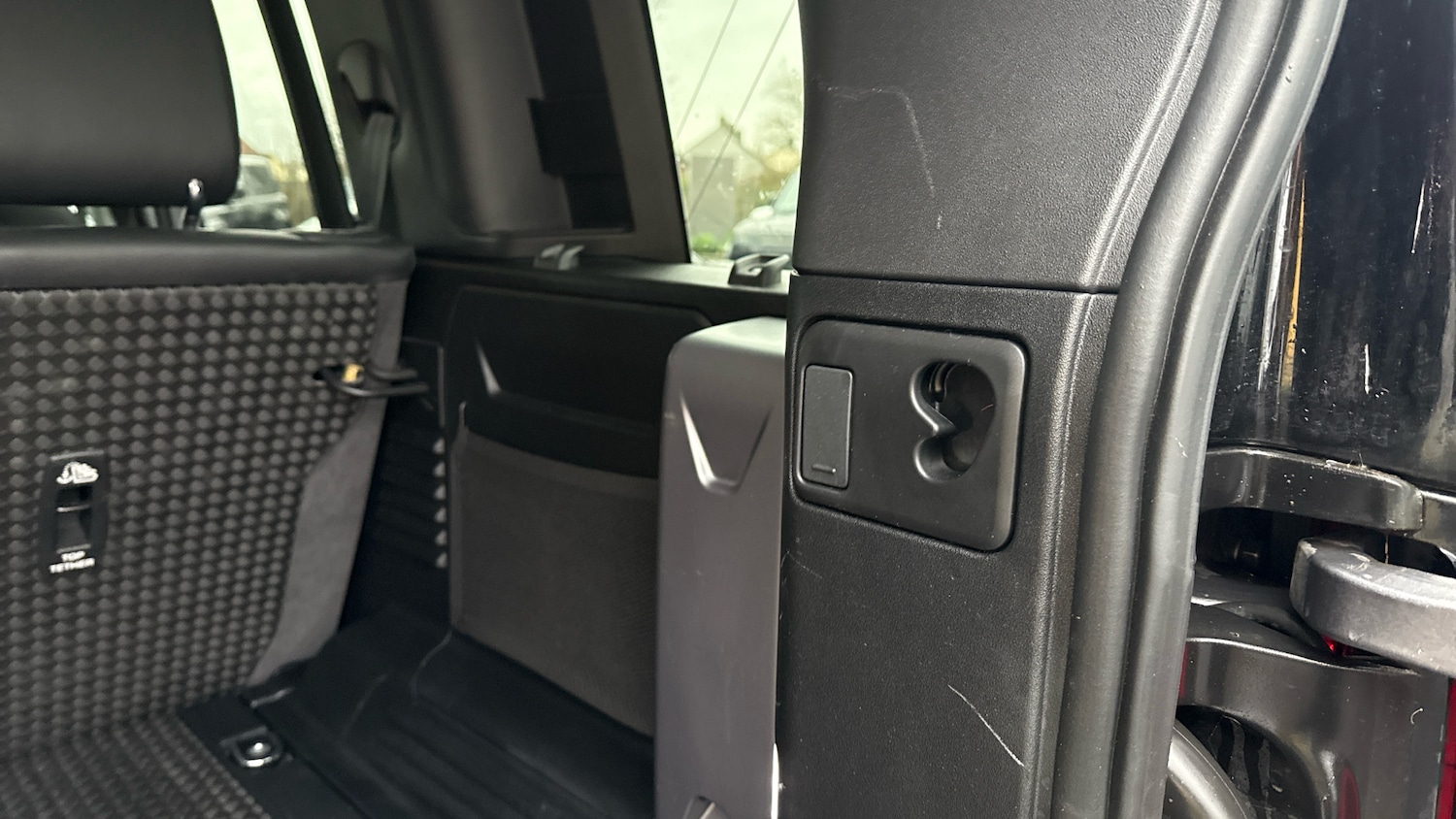 Used Land Rover Defender 2020 for sale - 77733048: Photo 28